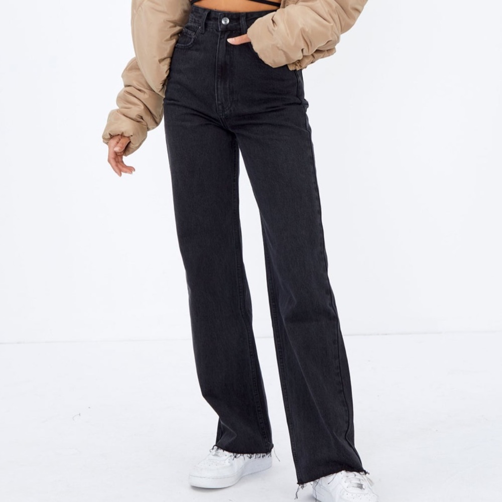 Relaxed Straight Leg Jean